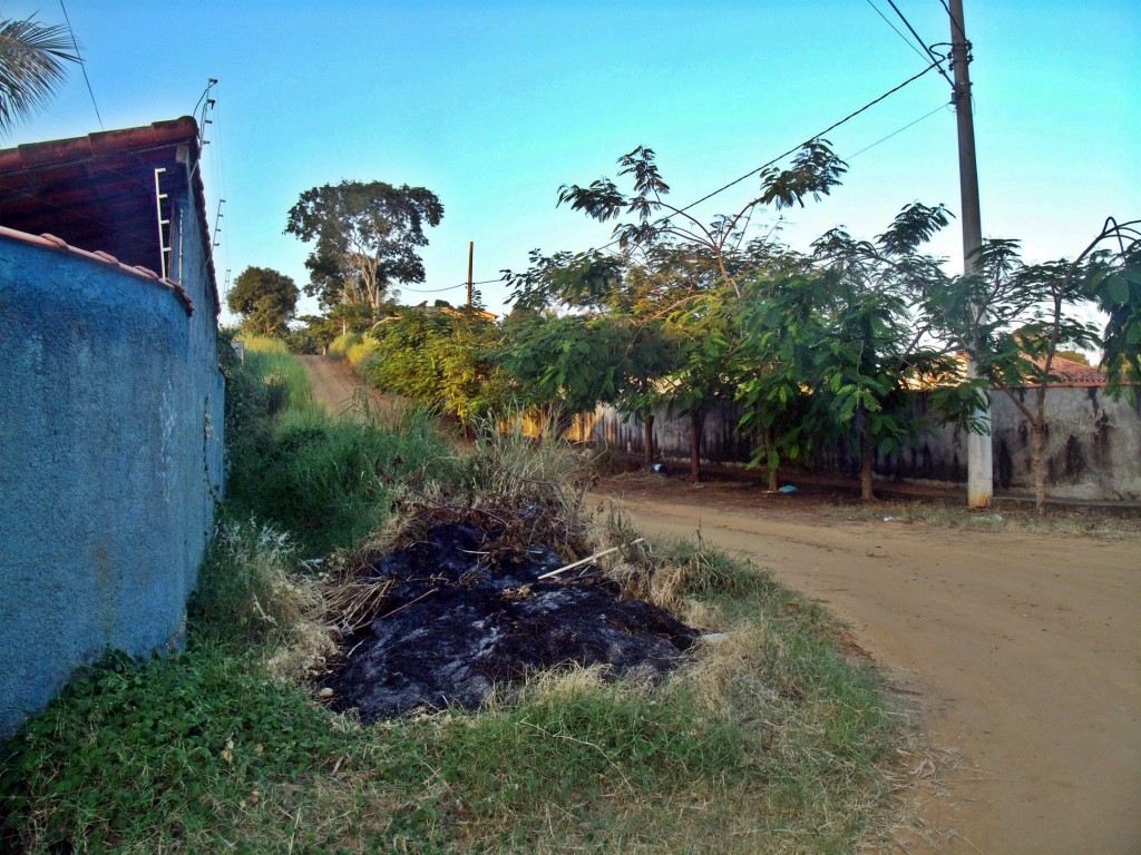 Falta iluminação Pública, pavimentação e conservação das ruas em Ponta Grossa.