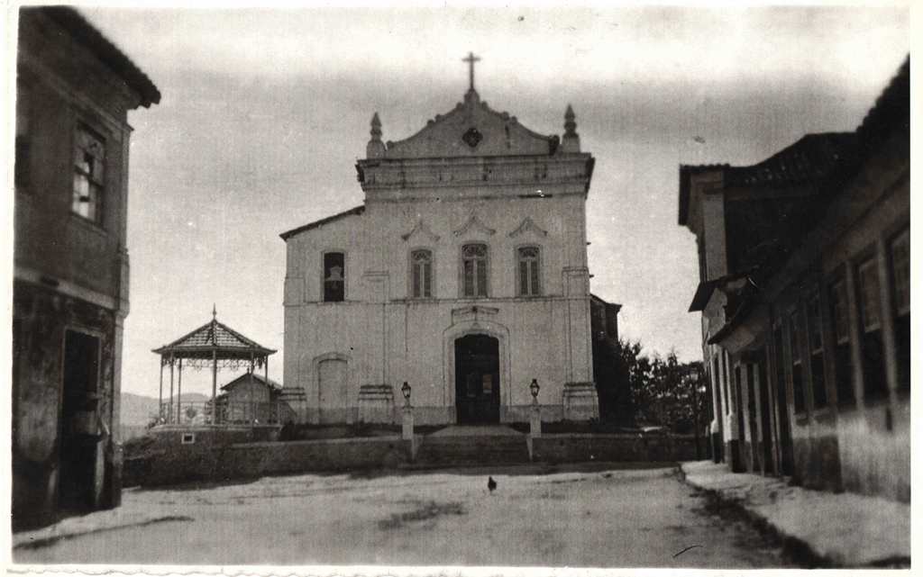 Igreja Nossa Senhora do Amparo.