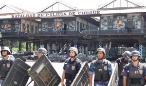 Durante uma semana, Guardas Municipais de Maricá fizeram estágio no Batalhão de Choque da PM. (foto: Divulgação)