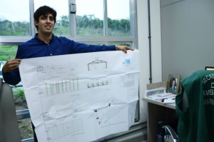 Secretário Guilherme Motta apresenta o projeto do viveiro. (foto: Fernando Silva)