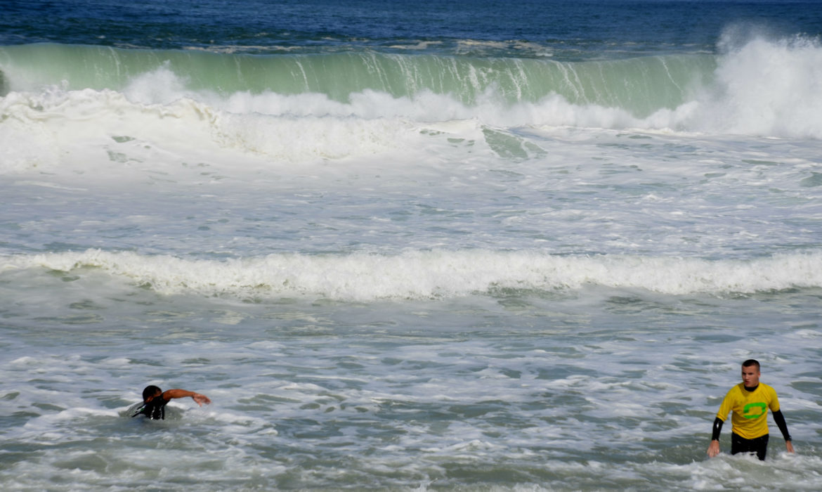Maricá: Torneio de body surf na praia de Cordeirinho