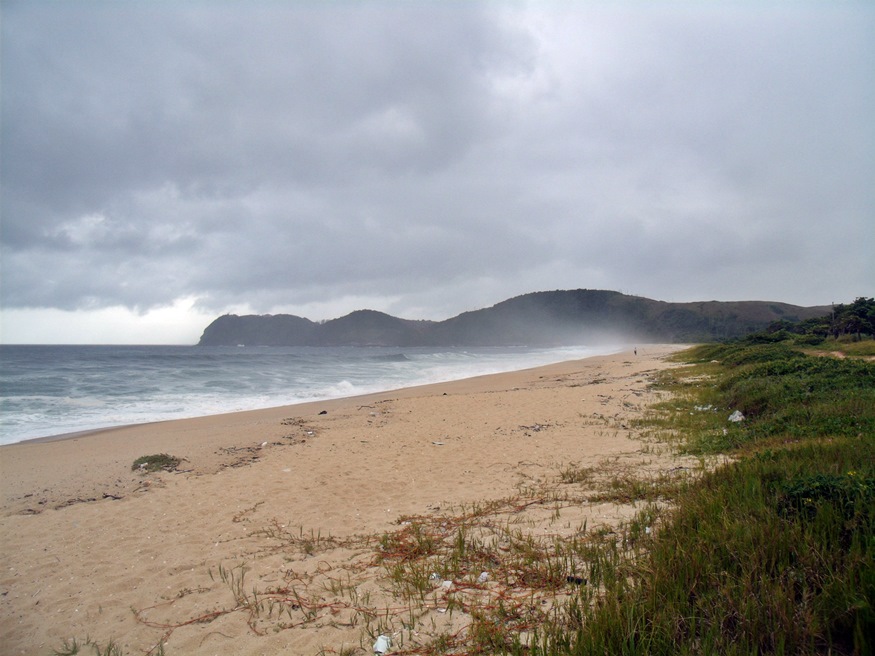 Praia de Jaconé, onde será construído um porto. (Foto: João Henrique | Maricá Info)