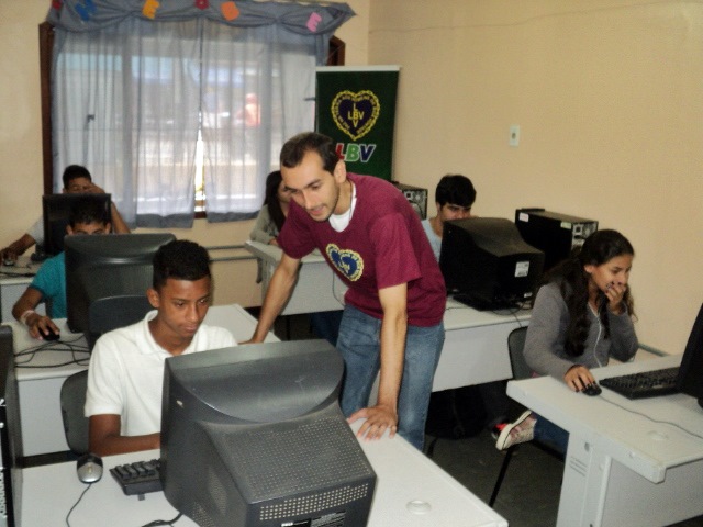 LBV oferece curso de informática para jovens e adultos em Maricá. (Foto: Divulgação)