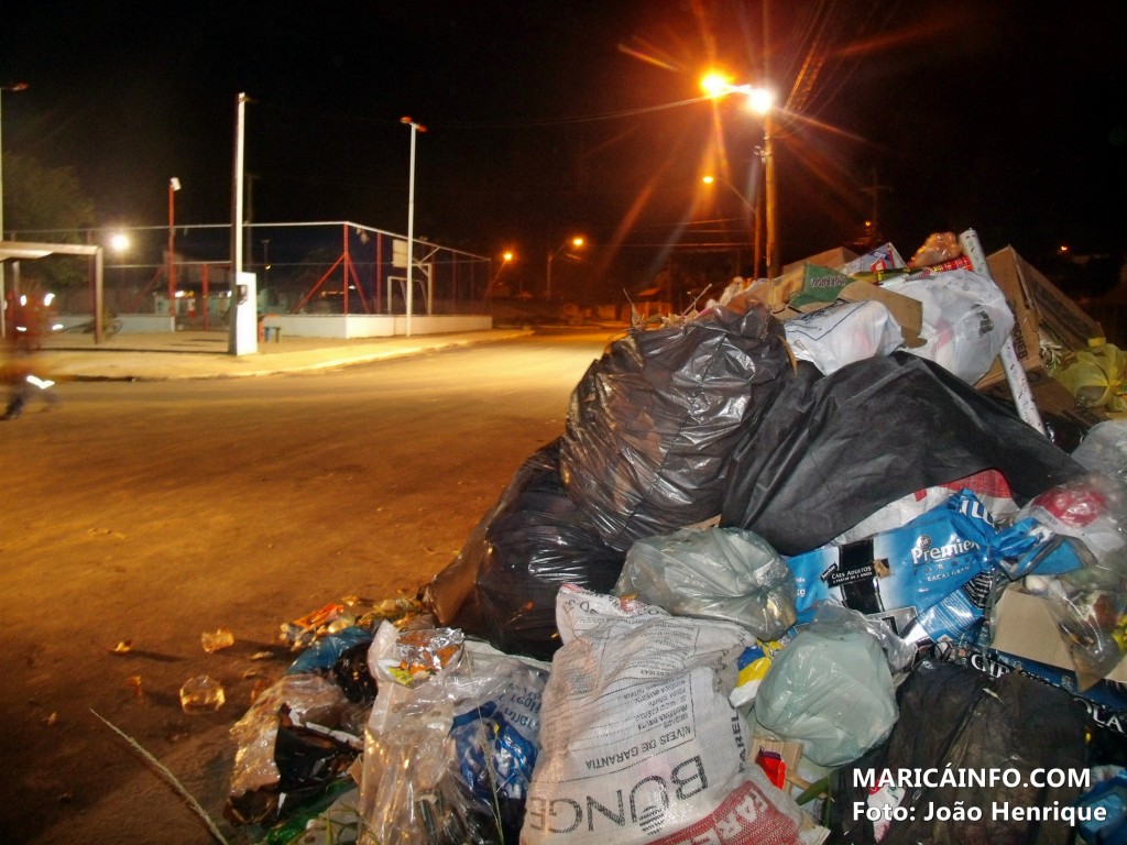 Lixão foi colocado pela empresa Kat Ambiental, responsável pela coleta de lixo em Maricá. (Foto: João Henrique | Maricá Info)