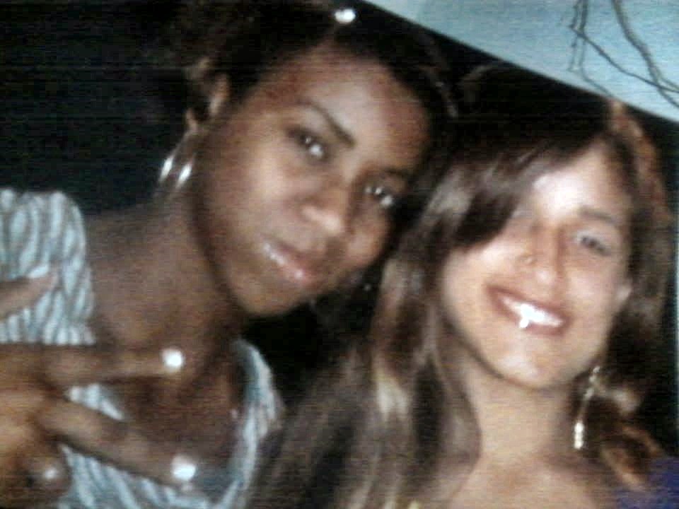 Vitória, de 14 anos e Thalissa, de 15 anos, desapareceram quando iam para a escola em Maricá. (Foto: Arquivo Pessoal)