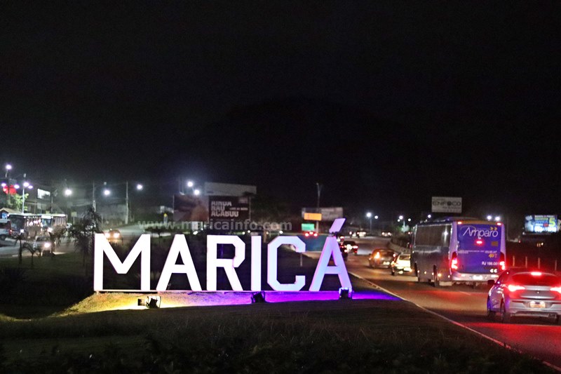 Portal Maricá RJ Entrada Noite 3