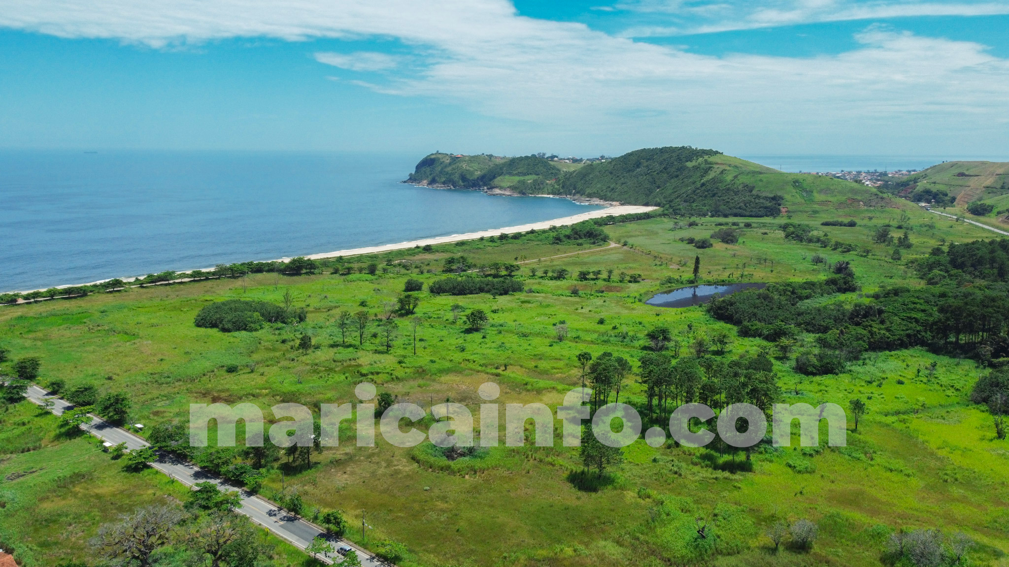 Área do antigo campo de golfe do empresário Roberto Marinho, onde há previsão de obras do porto caso seja liberado. (foto: João Henrique / Maricá Info)