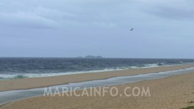 Praia da Barra de Marica Lagomar dia nublado