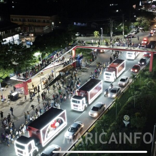 Caravana de Natal da Coca cola em Marica