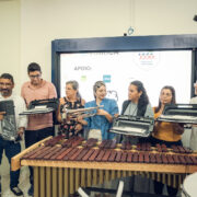 entrega de instrumentos musicais