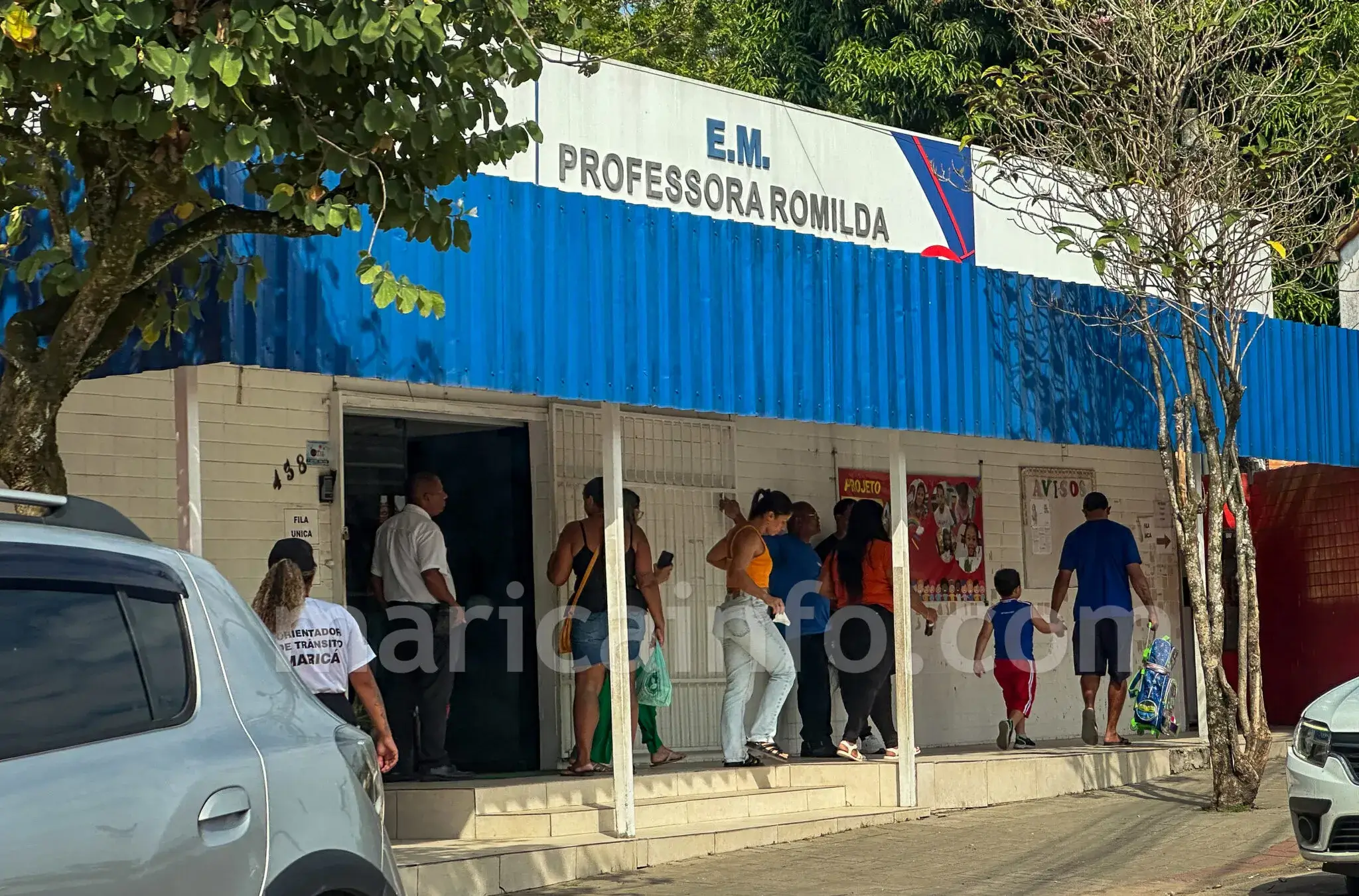 Maricá: Teto de escola ameaça desabar, unidade de ensino faz revezamento de salas 1 romilda santos prof escola 1