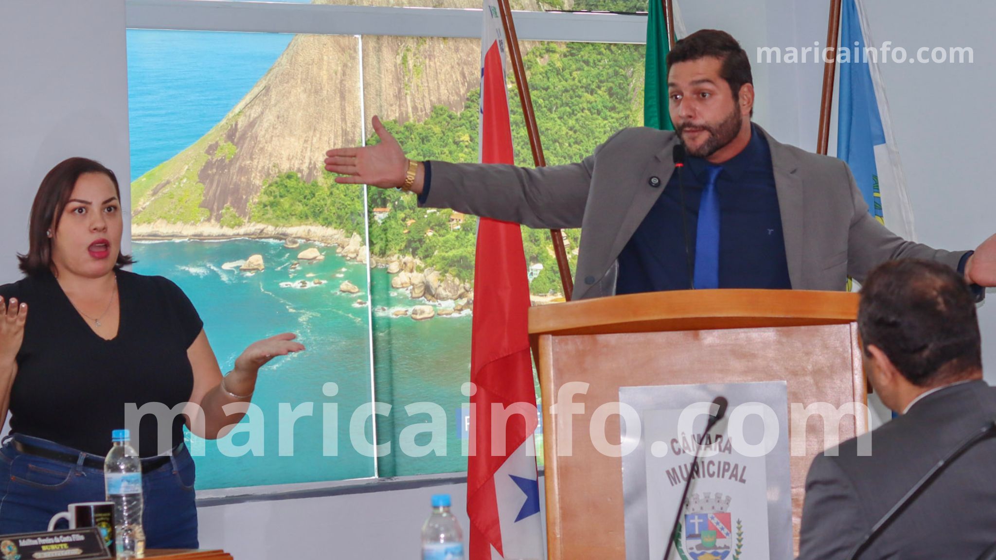 Maricá: Vereador Netuno questiona nova empresa de Cultura: ‘R$ 100 milhões para amigo do prefeito’ 1 vereador neturno tribuna discursa