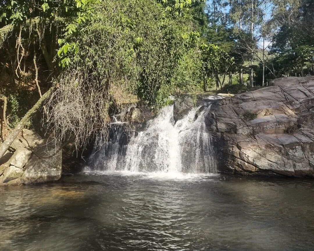 Maricá: Travessia Espraiado x Tomascar será realizada neste domingo (22) com parada em cachoeira e restaurante rural 1 cachoeira tomascar e1750083232685