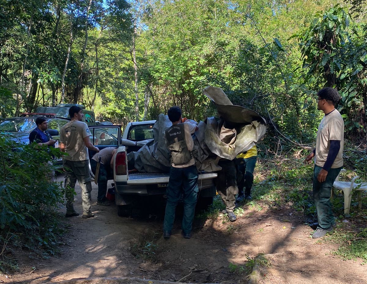 Fiscalização desmantela acampamentos irregulares em área protegida de Maricá 1 fiscalizacao inea