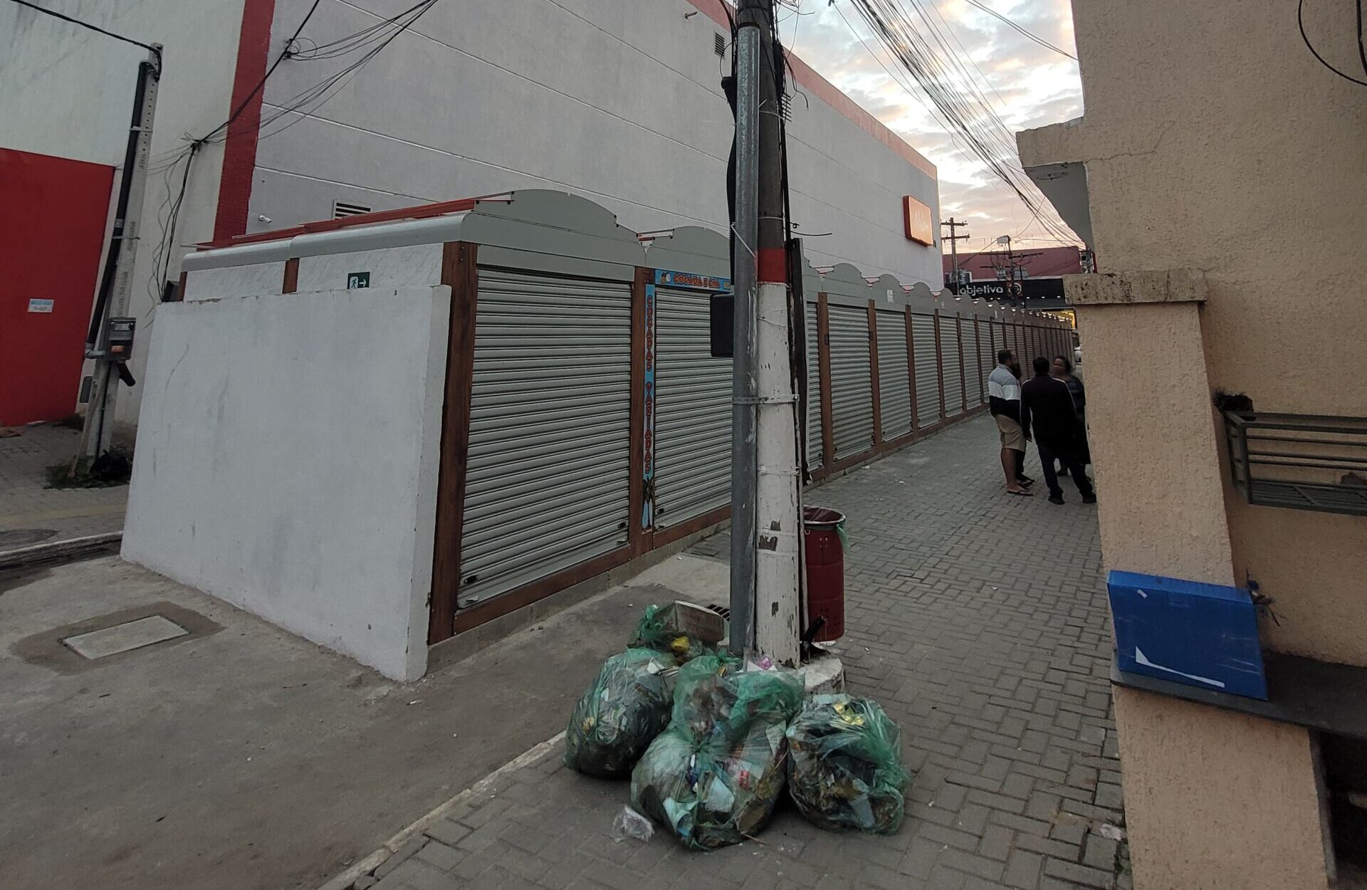 comerciantes de rua scaled e1752072170643