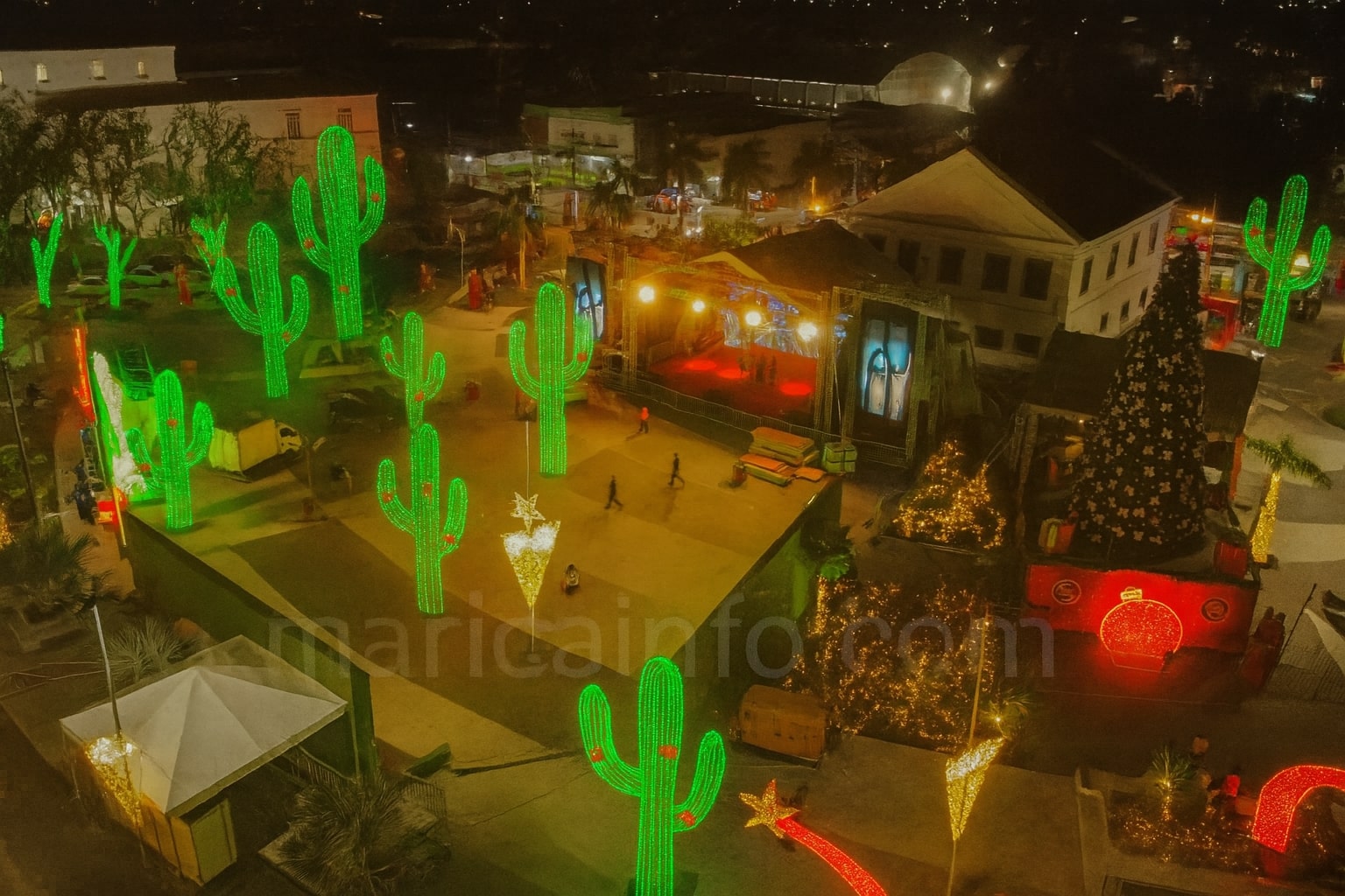 Maricá quebra tradição e terá árvore de mandacaru no Natal 2025, anuncia prefeitura 1 natal iluminado brasil