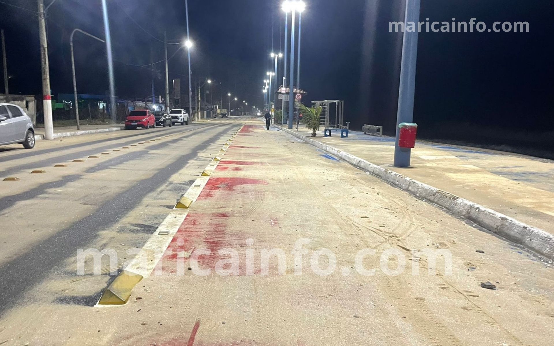 Ressaca provoca interdições na orla de Maricá; Defesa Civil reforça monitoramento em Ponta Negra 1 ondas avancam calcadao itaipuacu