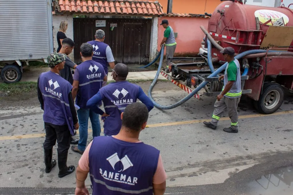 Maricá abre inscrições para famílias no programa Sanemais de abastecimento e limpeza séptica; entenda! 1 SANEMAR PRESTA ATENDIMENTO AS VITIMAS DE TEMPESTADE QUE ATINGIU MARICA4