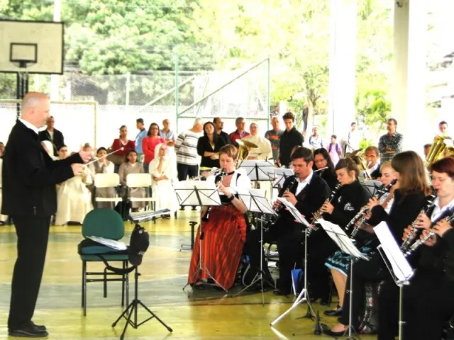 Orquestra alemã contagiou estudantes no CIEP de Maricá. (Foto: Vitor Fagundes)