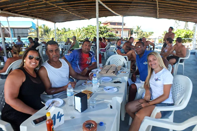 Projeto Verão Barracuda faz sucesso na praia da Barra de Maricá 2 Quiosque Barracuda faz sucesso com projeto Verão 2015. Música ao vivo e cardápio variado. (foto: João Henrique | Maricá Info)
