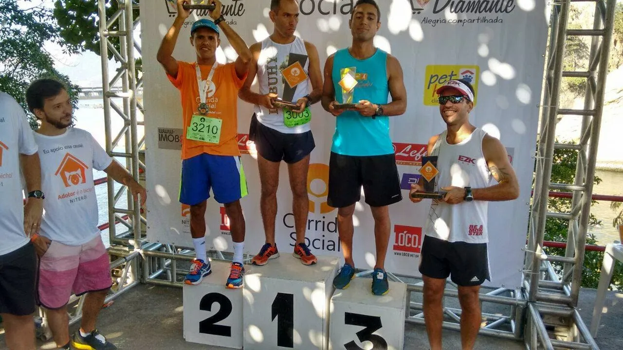 Atletas de Maricá se destacam em Corrida Social disputada em Niterói.