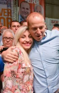 Simone Giorno e Marcelo Delaroli em convenção do partido Democratas.