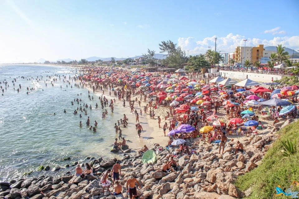 praia ponta negra lotada