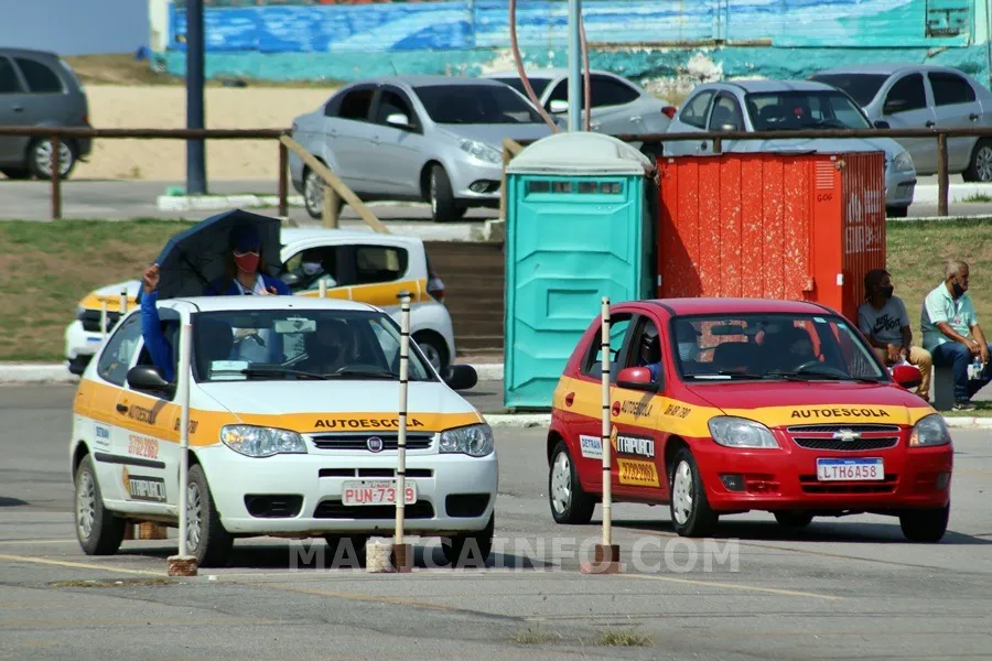 Deputado propõe fim da obrigatoriedade de autoescola para tirar CNH 1 aula autoescola