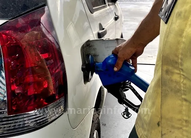 combustivel posto gasolina abastecendo