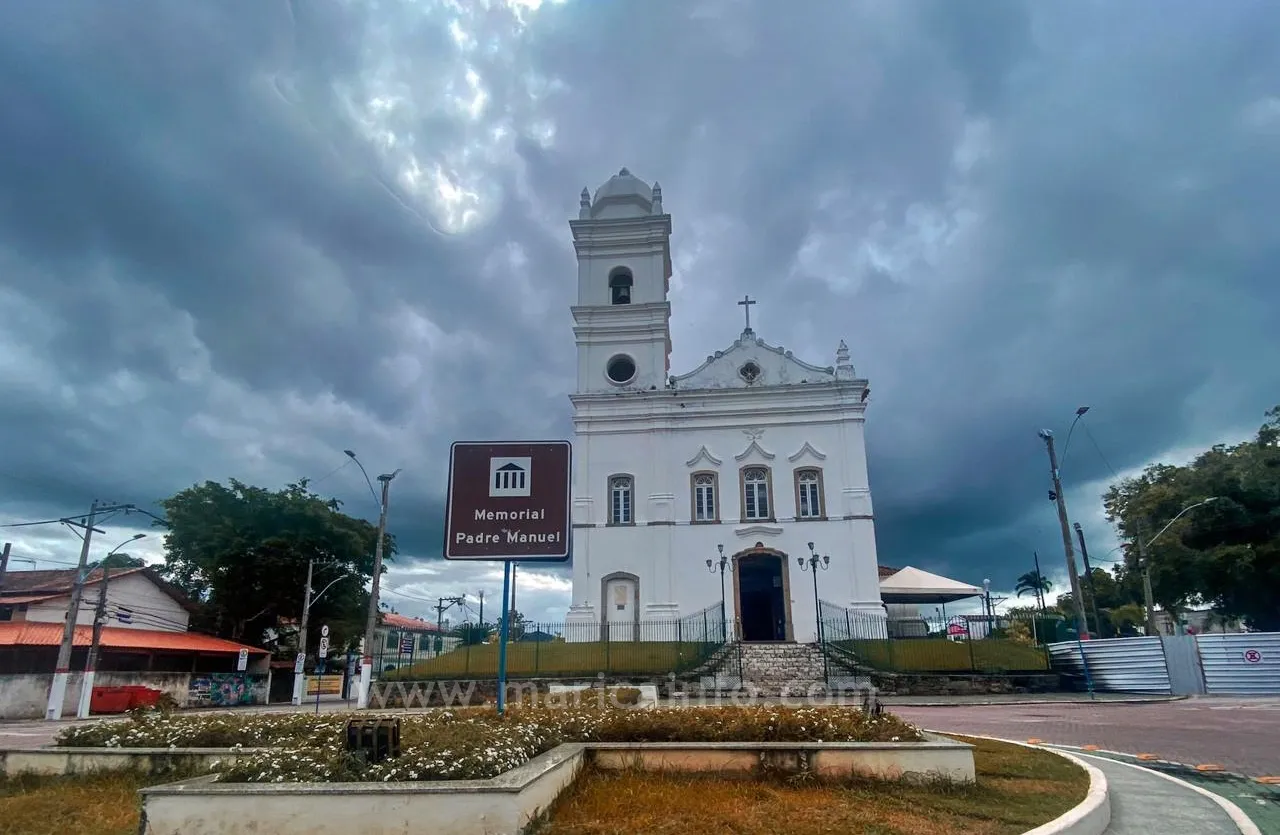 igreja matriz nossa senhora do amparo centro marica