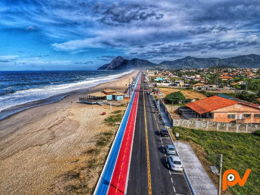 Praia de Itaipuacu foto PV Fotos