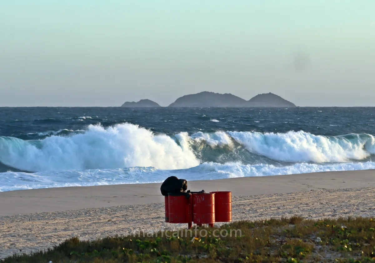 ressaca marica alerta praia barra