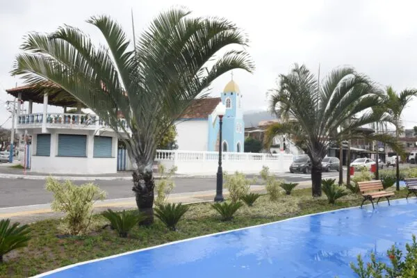 praca nossa senhora das gracas ponta negra marica