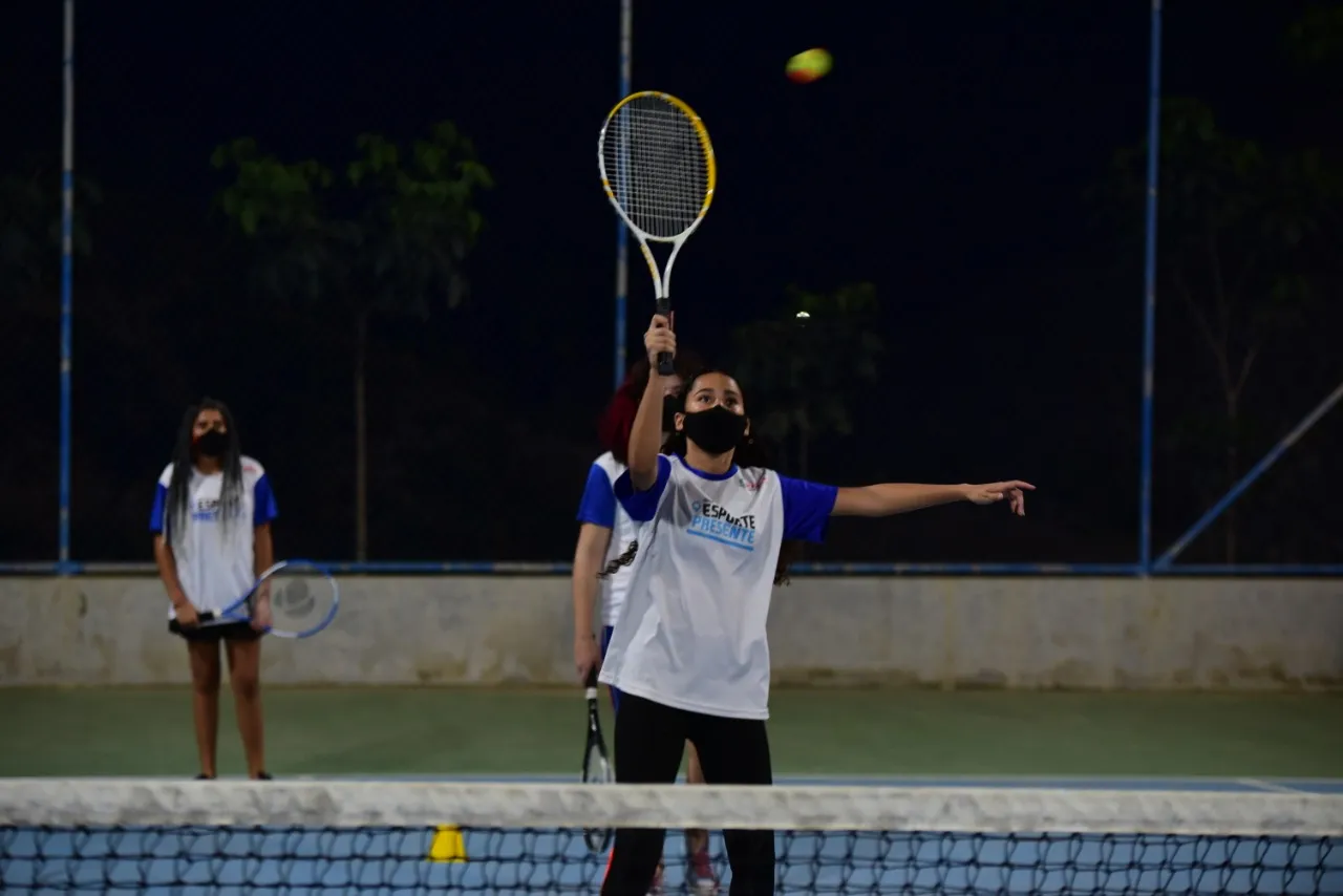 tenis esporte presente
