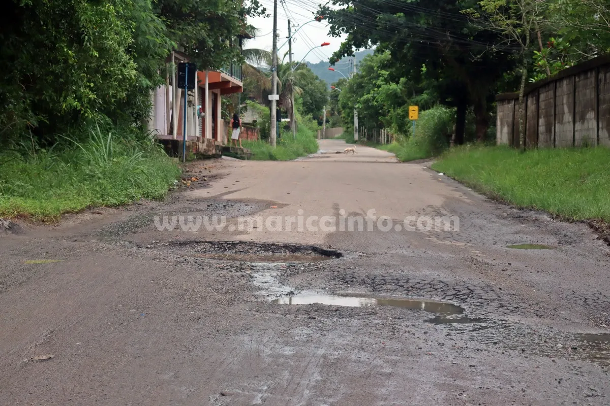 buraco estrada pindobas