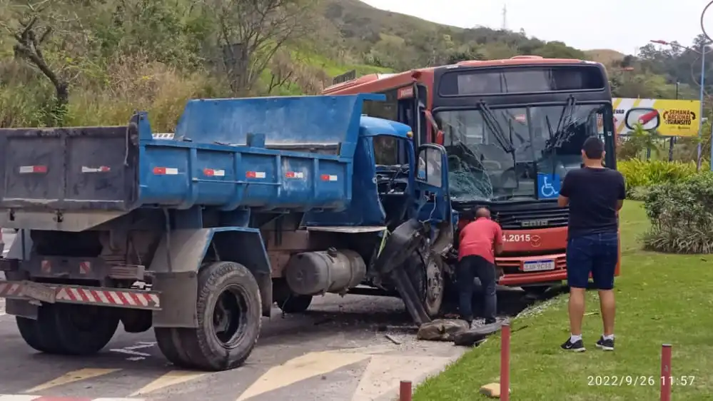 caminhao e onibus 1