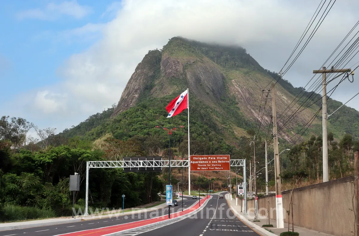 Cajueiros Itaipuacu nuvem pedra