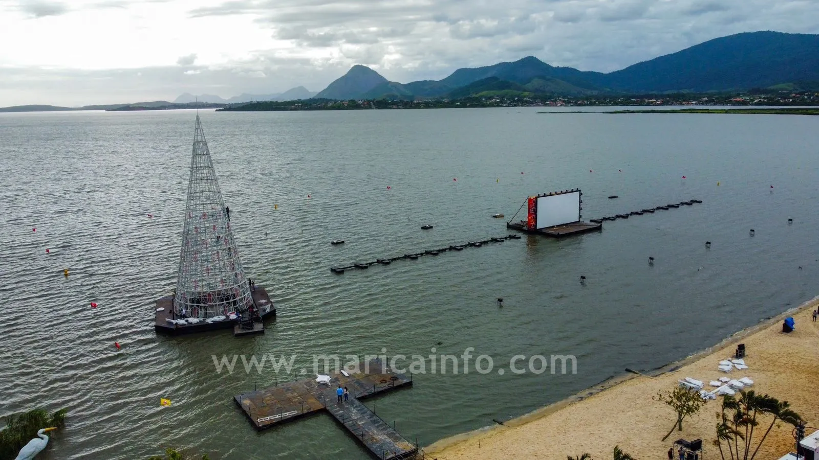 natal iluminado preparativos aracatiba 2