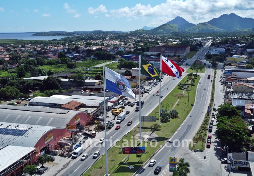 Bandeiras Marica 2023 km 28 RJ 106 3