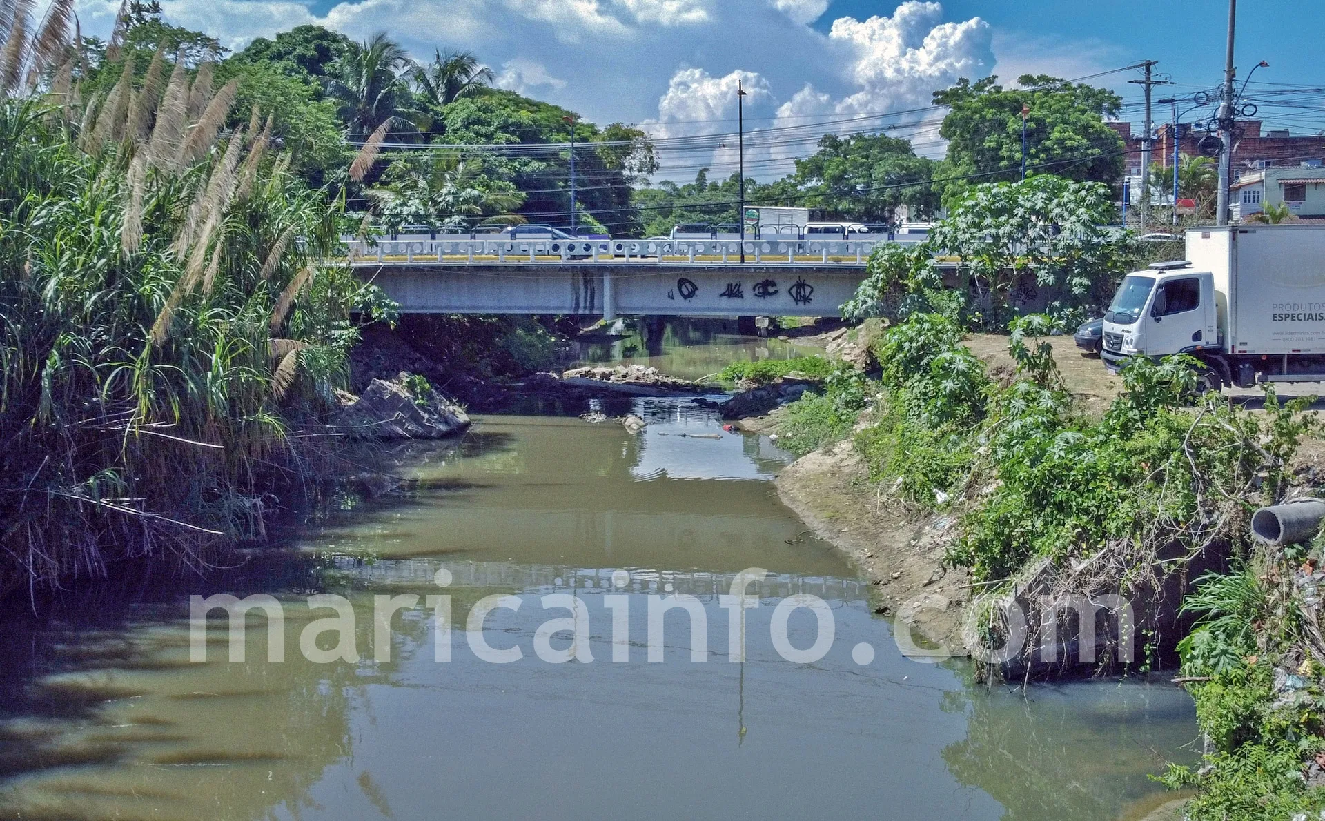 Rio Mumbuca Assoreado Centro Marica