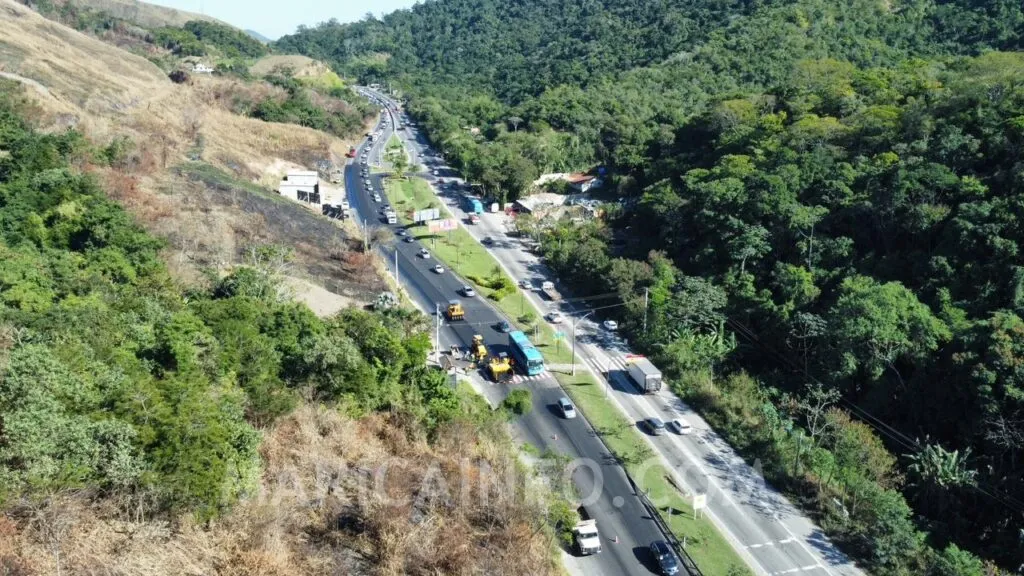 Maricá: Obra de recuperação da RJ-106 recomeça após mais de quatro meses paralisada 2 obra rj106 recuperacao