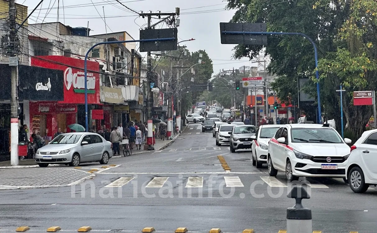 Centro de Marica tempo chuvoso chuva agosto 2023