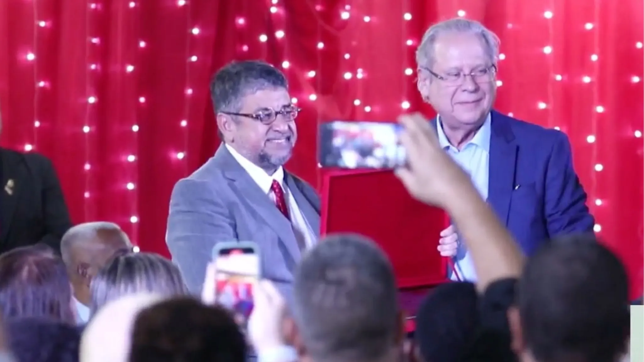 jose dirceu titulo cidadao maricaense 1