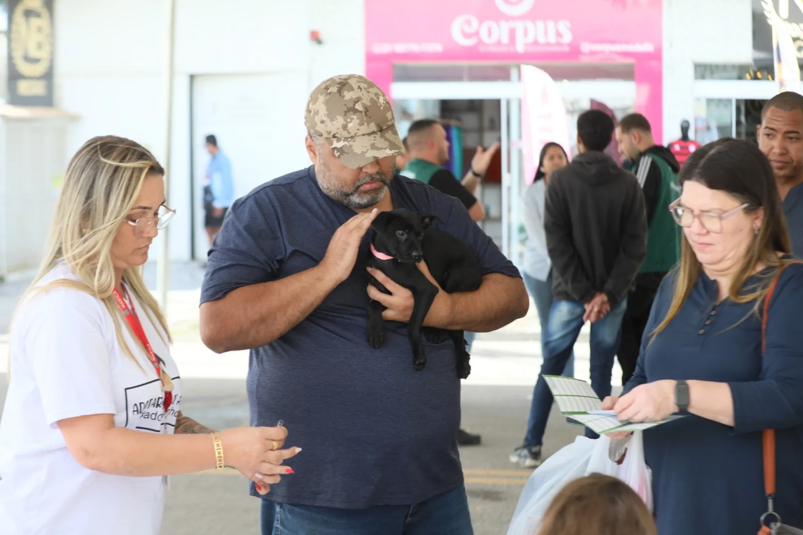 Campanhas de adoção em Maricá já garantiram um lar para mais de 300 animais em 2025 1 adocao