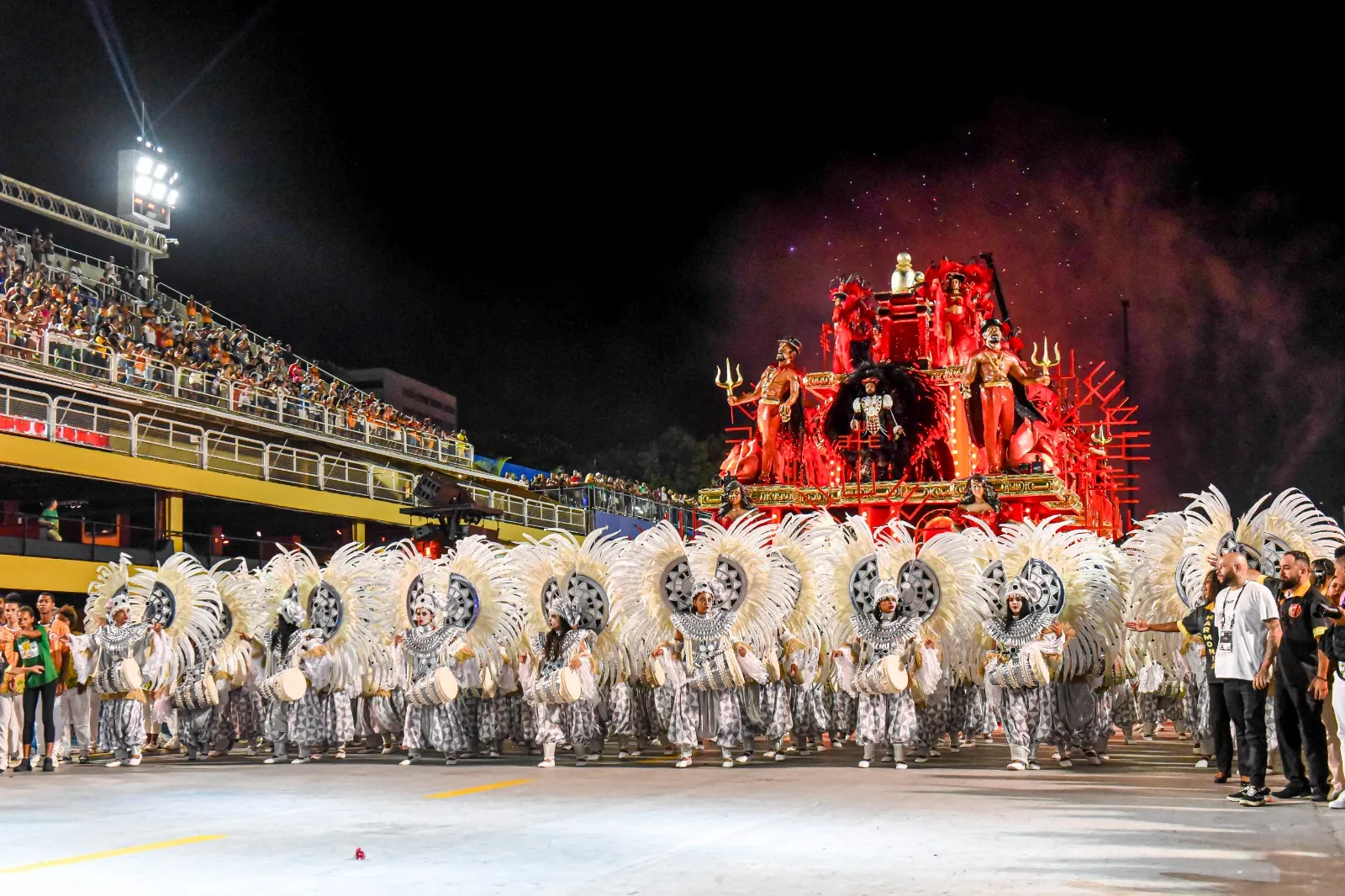 União de Maricá realiza recadastramento para alas de comunidade neste sábado (12) 1 desfile uniao de marica