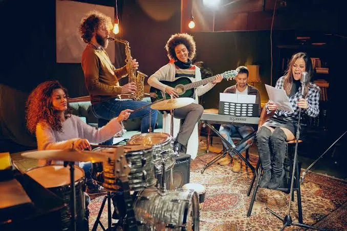 Escola de Música Bruna Mandz, em Itaipuaçu, tem aulas a partir de R$ 250 no Mês das Crianças 1 musica ita